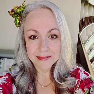 Meet your Posher, Marie